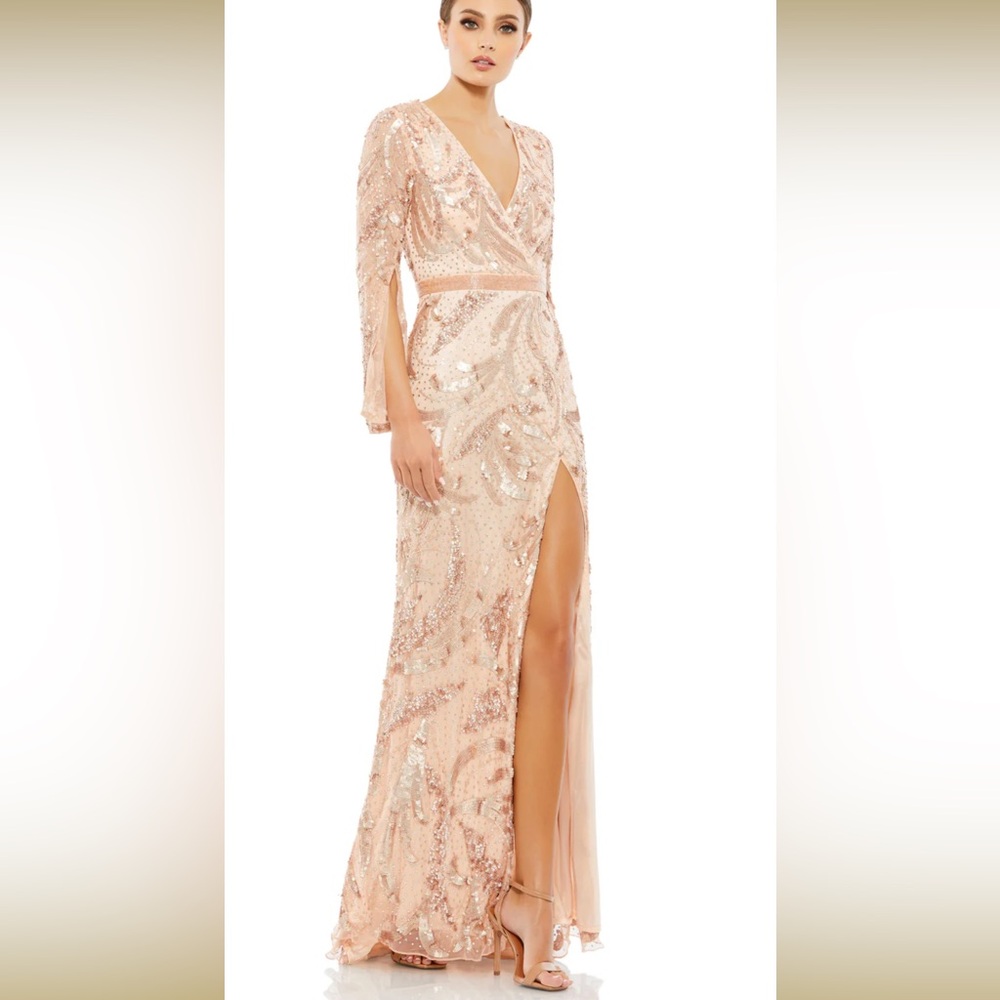 MAC DUGGAL SIZE 16
Sequined Faux Wrap Split Long Sleeve Gown
Reg PRICE $627.00